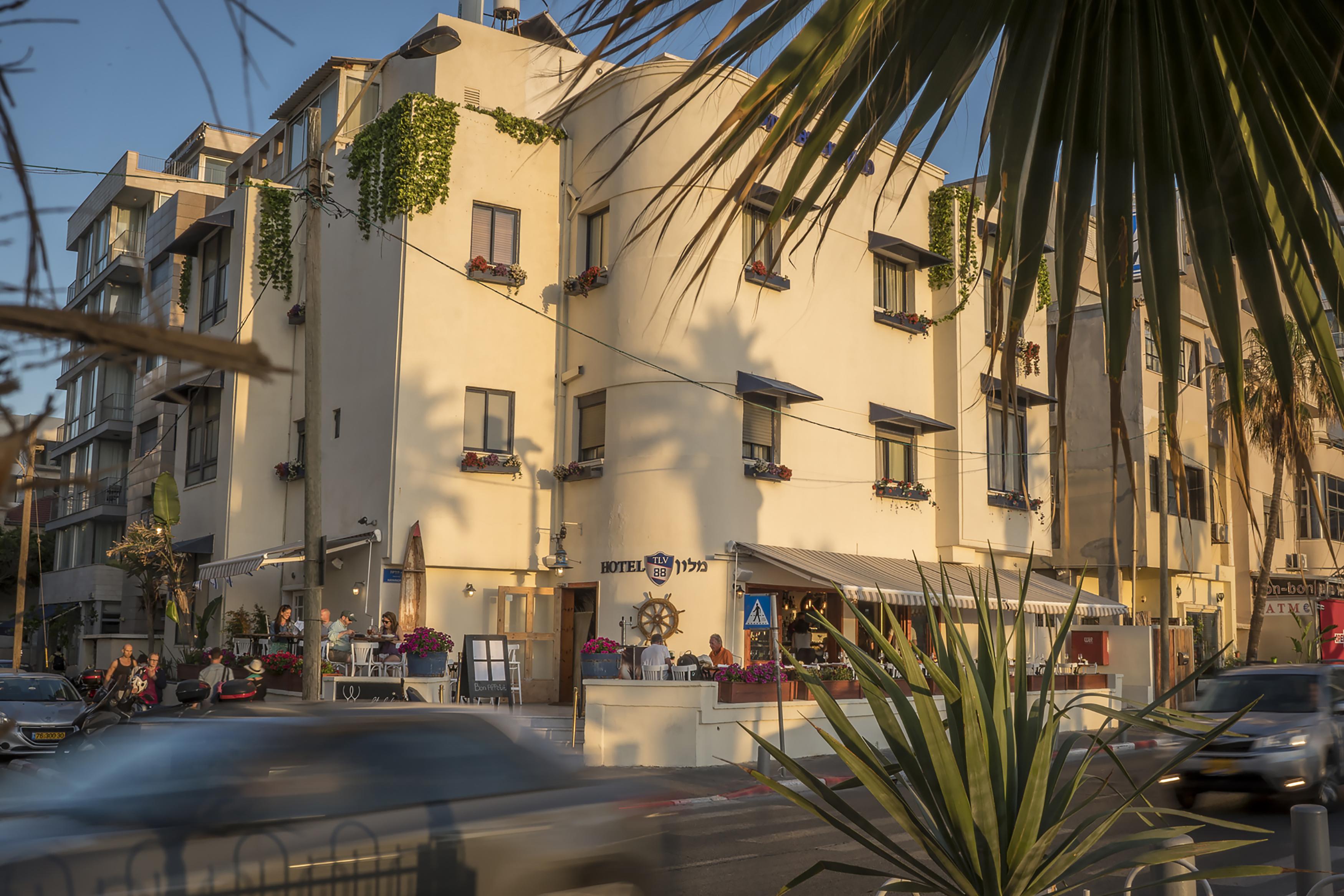 Dream Beach 98 Hotel And Spa Тел Авив Екстериор снимка