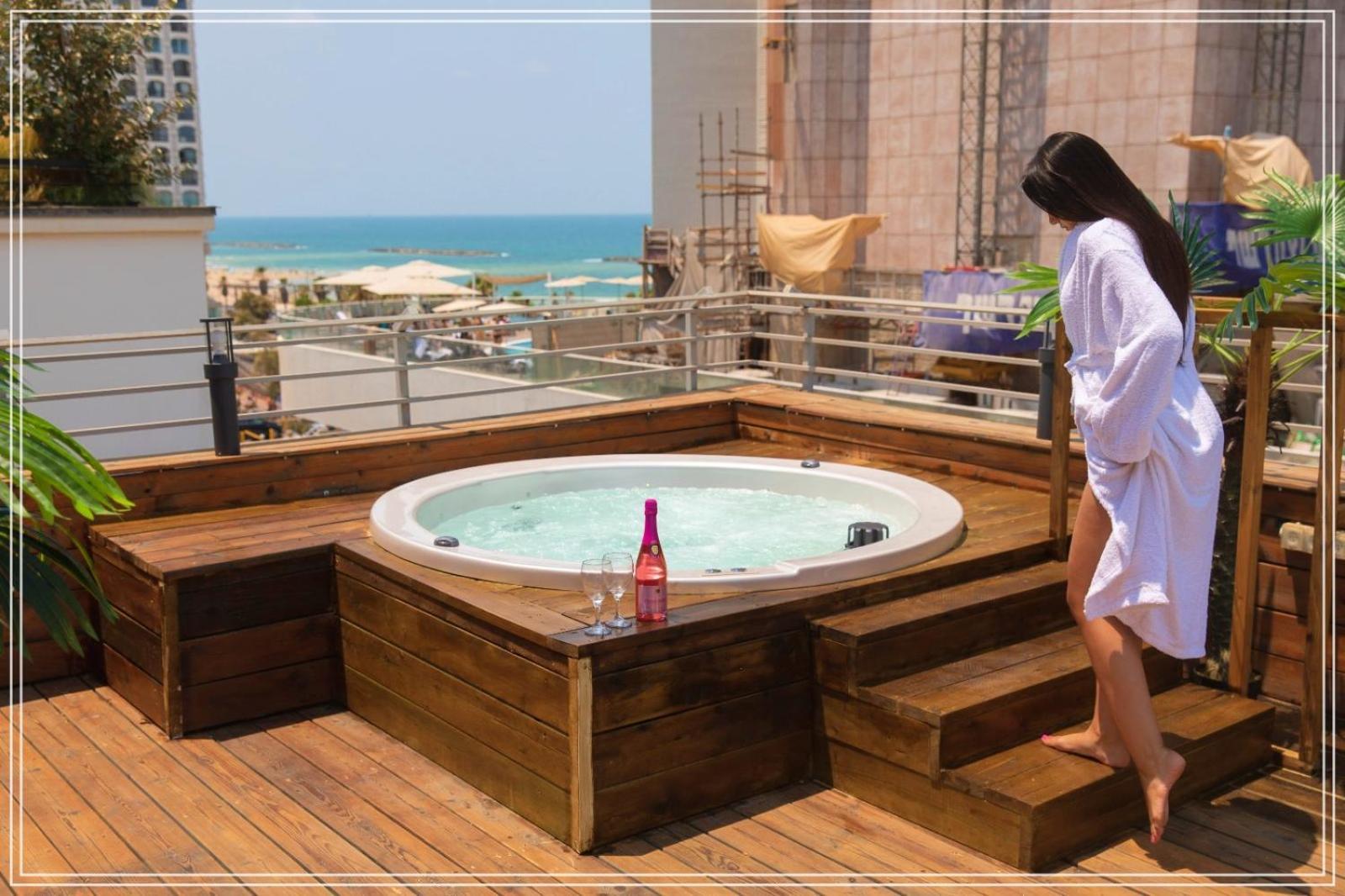 Dream Beach 98 Hotel And Spa Тел Авив Екстериор снимка