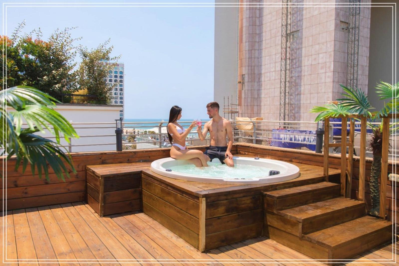 Dream Beach 98 Hotel And Spa Тел Авив Екстериор снимка