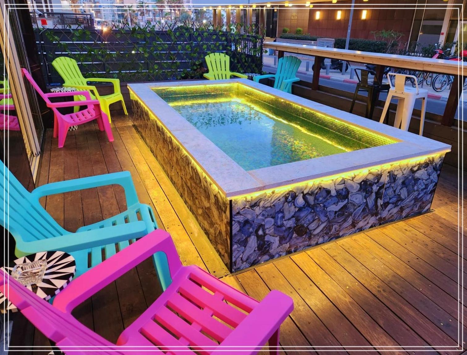 Dream Beach 98 Hotel And Spa Тел Авив Екстериор снимка